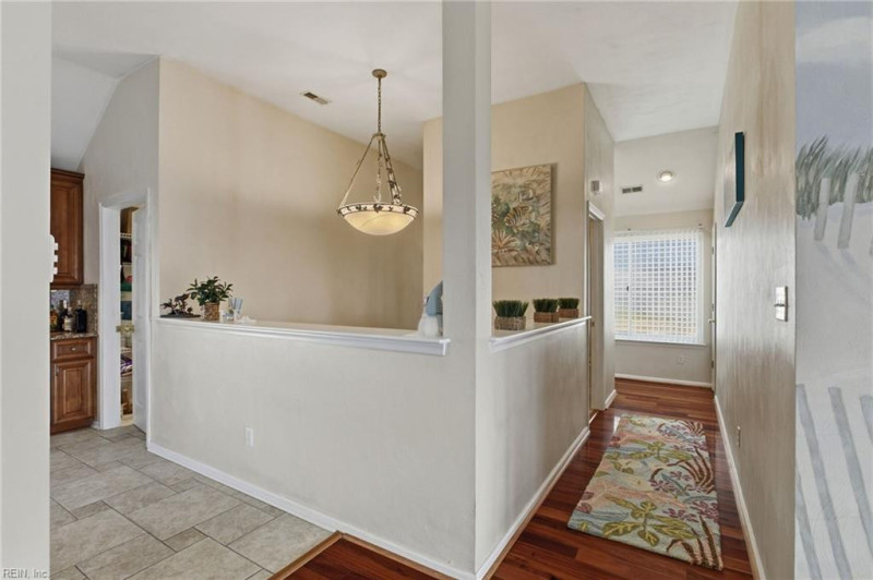 Photo 11 of 40 residential for sale in Norfolk virginia