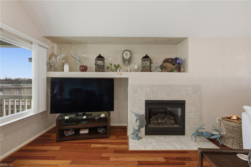 Photo 14 of 40 residential for sale in Norfolk virginia