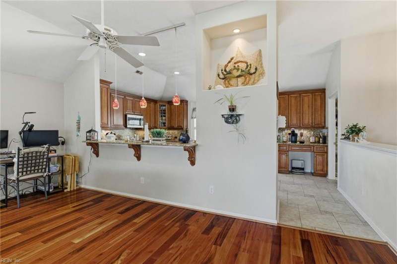 Photo 15 of 40 residential for sale in Norfolk virginia