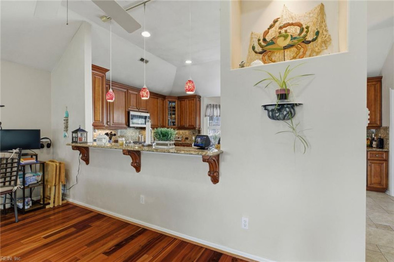 Photo 16 of 40 residential for sale in Norfolk virginia