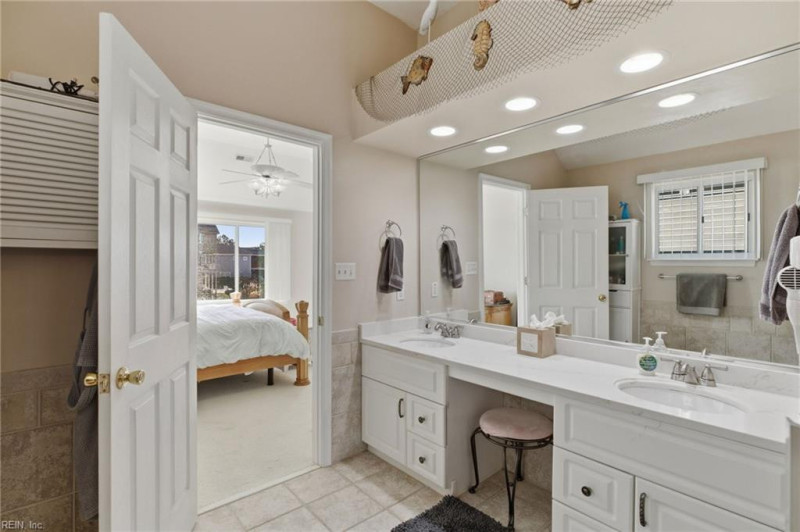Photo 26 of 40 residential for sale in Norfolk virginia