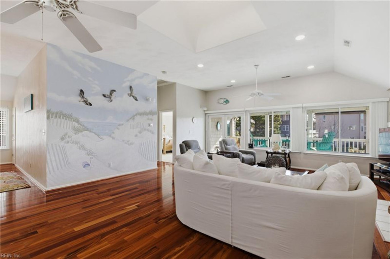 Photo 9 of 40 residential for sale in Norfolk virginia