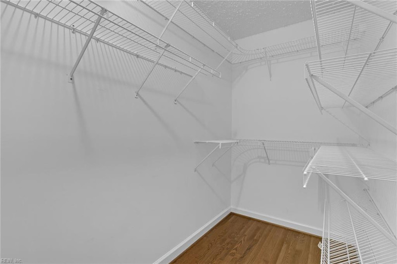 Photo 13 of 50 residential for sale in Hampton virginia
