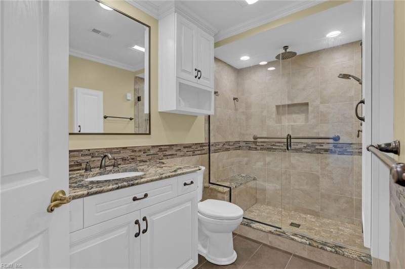 Photo 18 of 50 residential for sale in Hampton virginia