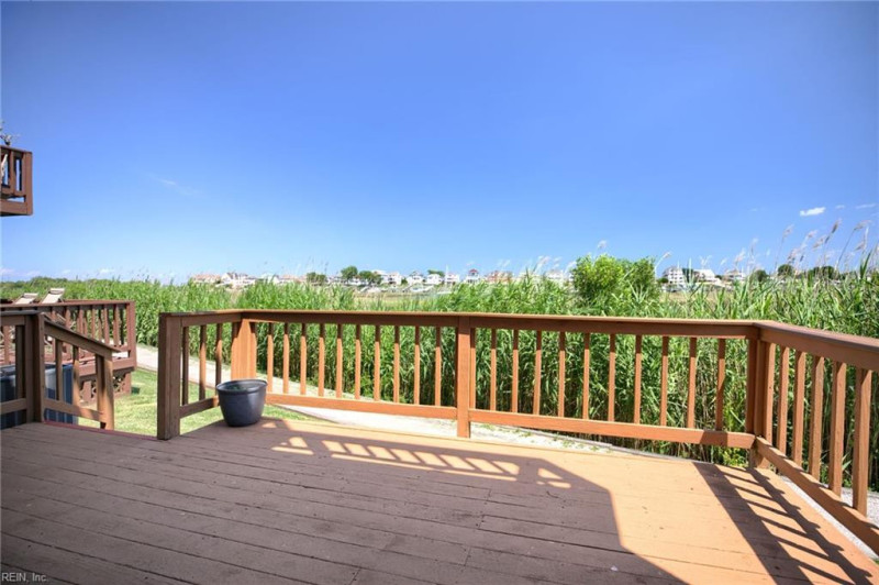 Photo 4 of 50 residential for sale in Hampton virginia