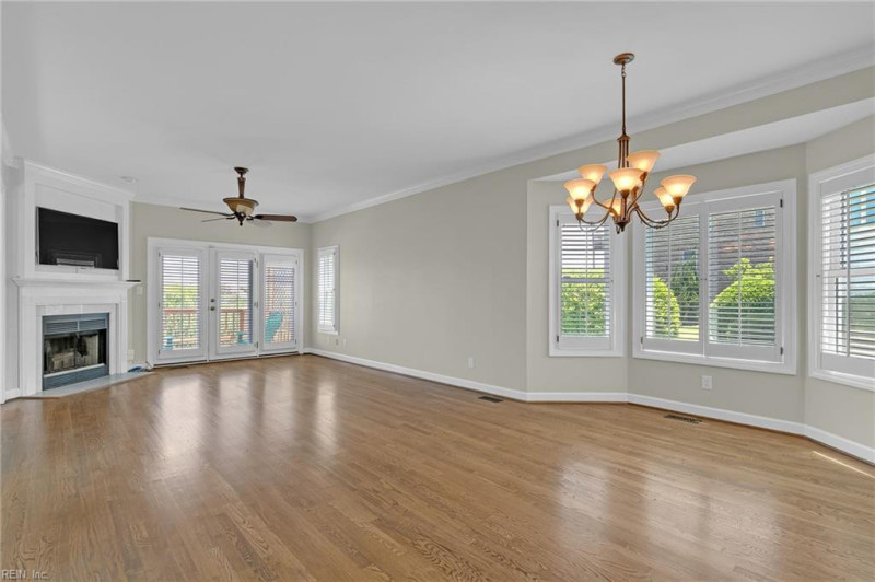Photo 5 of 50 residential for sale in Hampton virginia