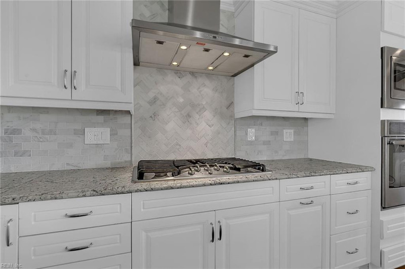 Photo 9 of 50 residential for sale in Hampton virginia