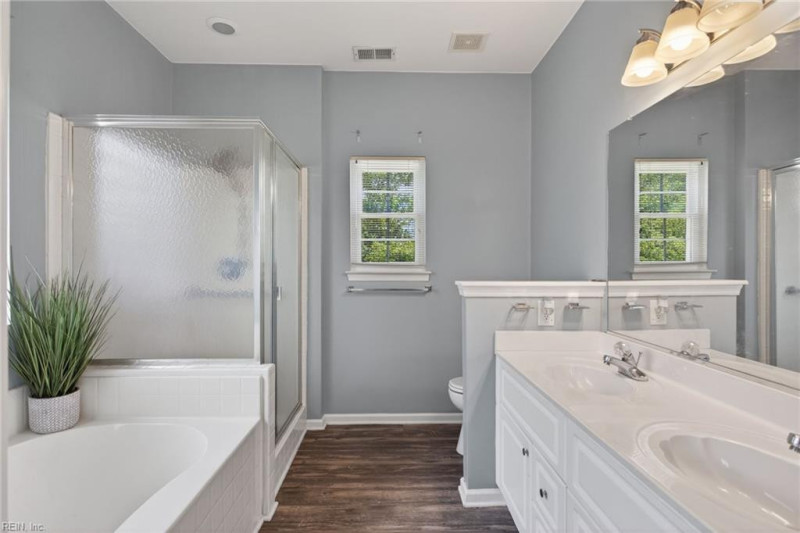 Photo 19 of 24 residential for sale in Portsmouth virginia