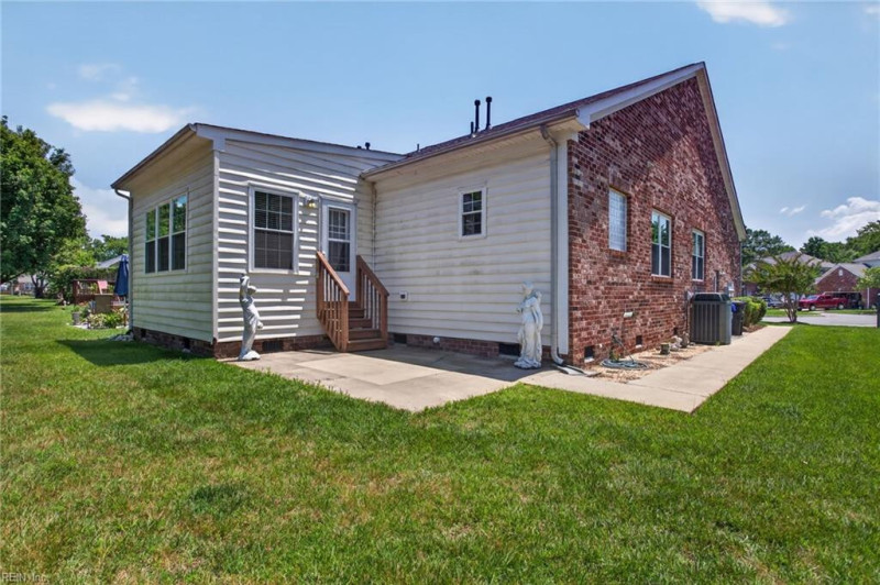 Photo 22 of 24 residential for sale in Portsmouth virginia