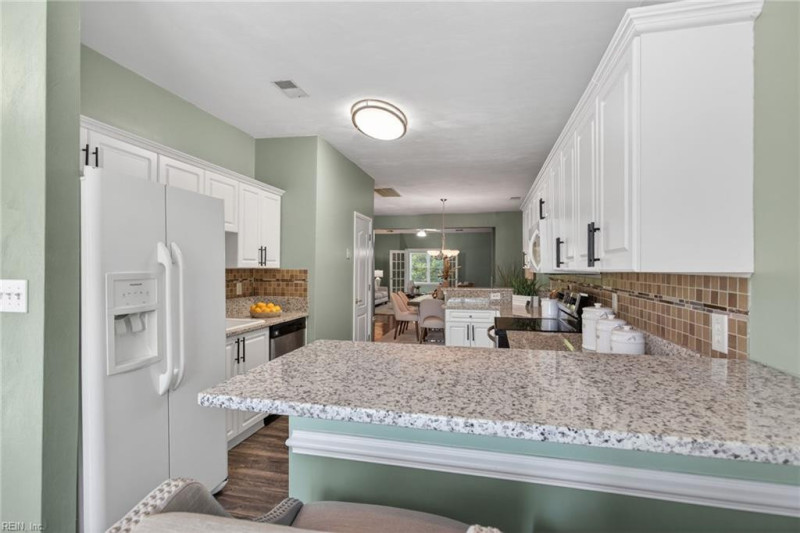 Photo 5 of 24 residential for sale in Portsmouth virginia