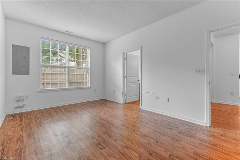 Photo 21 of 48 residential for sale in Chesapeake virginia