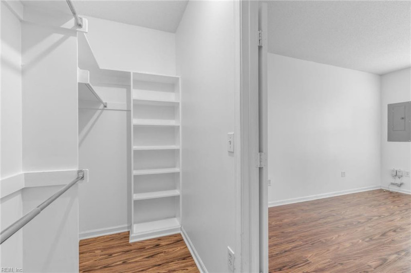Photo 25 of 48 residential for sale in Chesapeake virginia