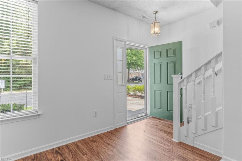 Photo 3 of 48 residential for sale in Chesapeake virginia
