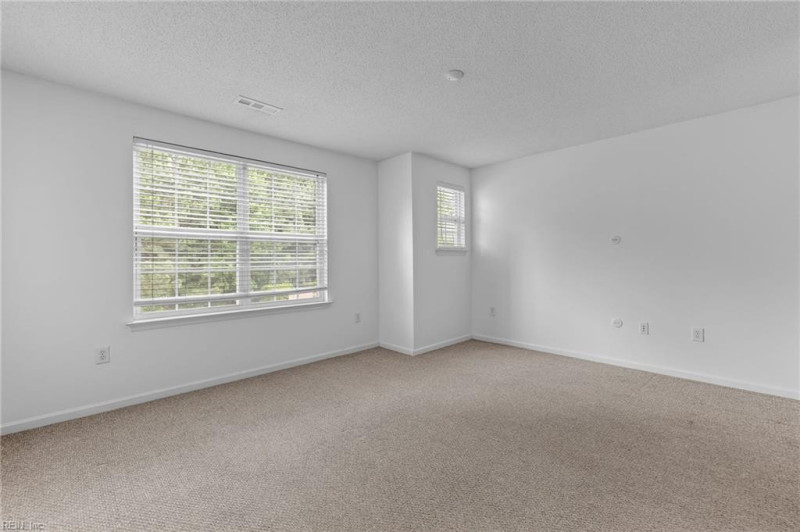 Photo 35 of 48 residential for sale in Chesapeake virginia