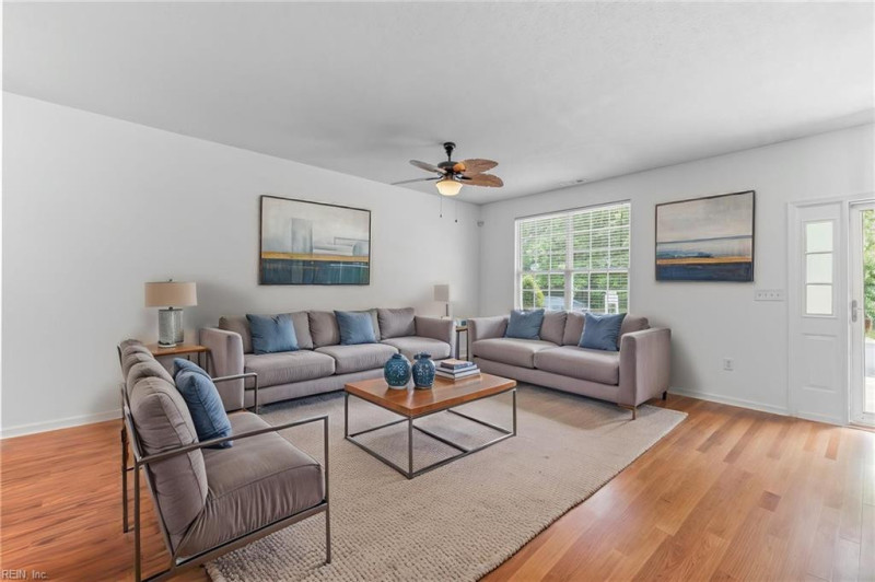 Photo 4 of 48 residential for sale in Chesapeake virginia