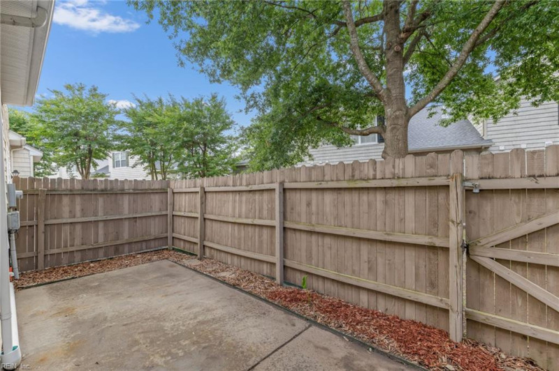 Photo 40 of 48 residential for sale in Chesapeake virginia