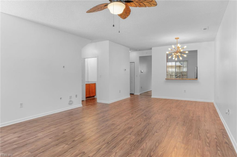 Photo 8 of 48 residential for sale in Chesapeake virginia