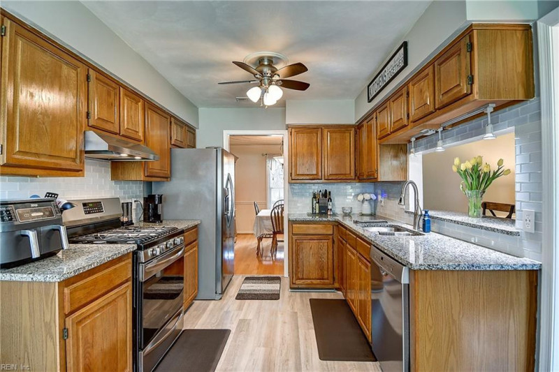 Photo 10 of 44 residential for sale in Virginia Beach virginia