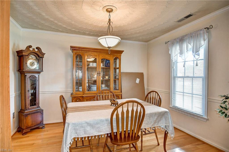 Photo 14 of 44 residential for sale in Virginia Beach virginia