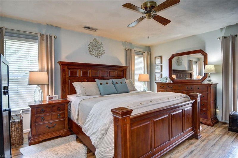 Photo 17 of 44 residential for sale in Virginia Beach virginia