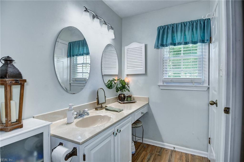 Photo 19 of 44 residential for sale in Virginia Beach virginia