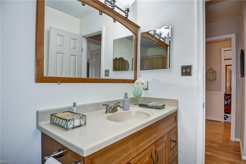 Photo 23 of 44 residential for sale in Virginia Beach virginia