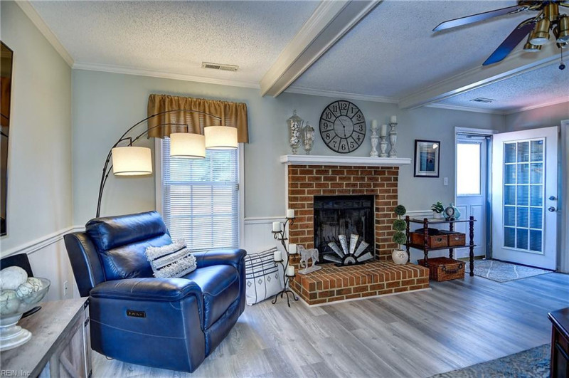 Photo 4 of 44 residential for sale in Virginia Beach virginia
