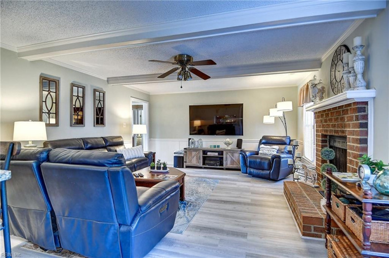 Photo 5 of 44 residential for sale in Virginia Beach virginia