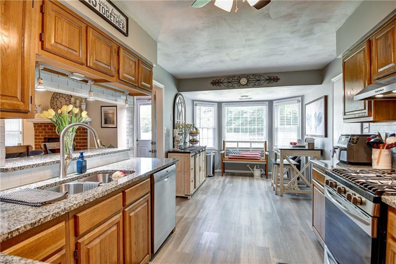 Photo 6 of 44 residential for sale in Virginia Beach virginia