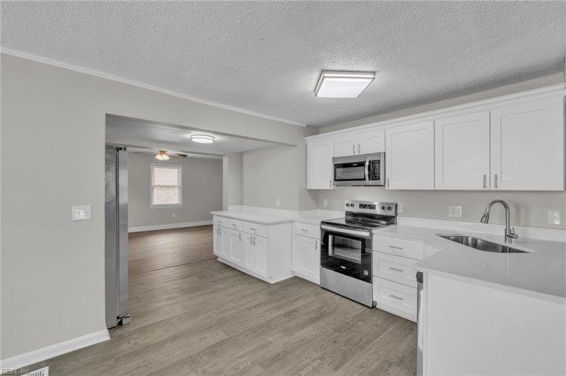 Photo 13 of 47 residential for sale in Norfolk virginia