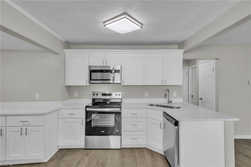 Photo 14 of 47 residential for sale in Norfolk virginia