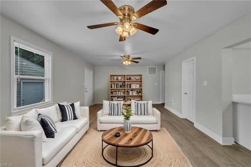 Photo 16 of 47 residential for sale in Norfolk virginia