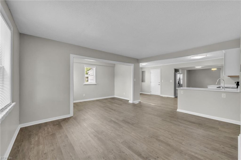 Photo 18 of 47 residential for sale in Norfolk virginia