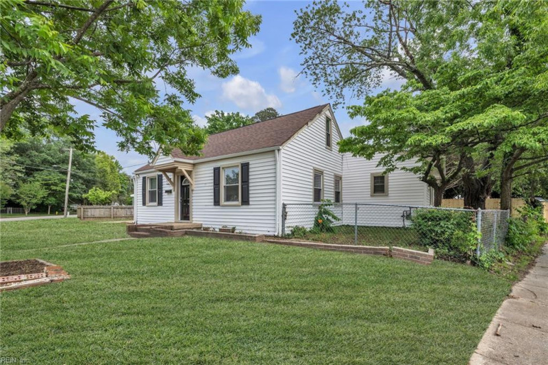 Photo 4 of 47 residential for sale in Norfolk virginia