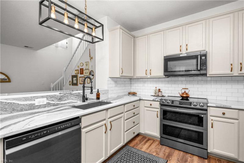 Photo 13 of 44 residential for sale in Suffolk virginia