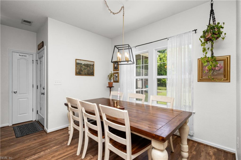 Photo 16 of 44 residential for sale in Suffolk virginia