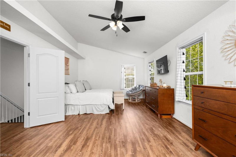 Photo 20 of 44 residential for sale in Suffolk virginia
