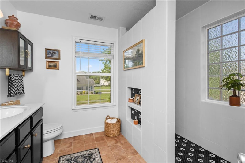 Photo 24 of 44 residential for sale in Suffolk virginia