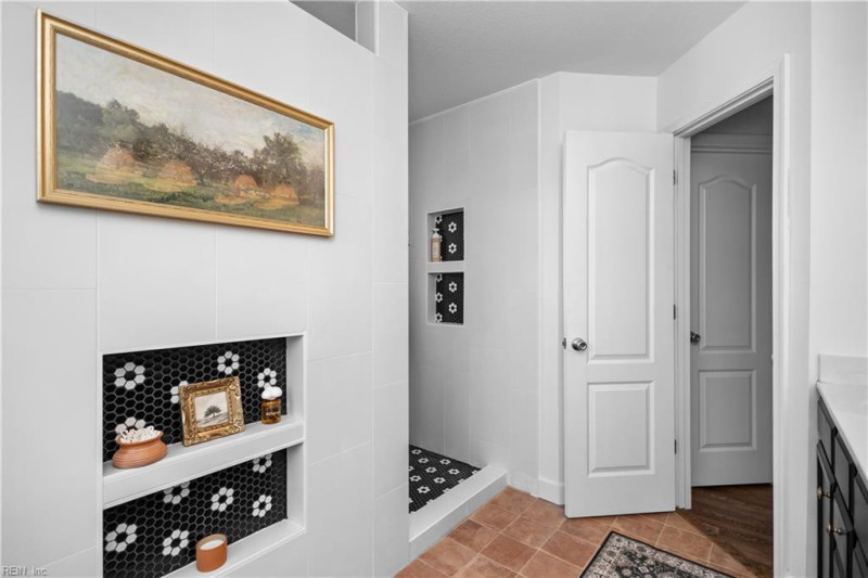 Photo 27 of 44 residential for sale in Suffolk virginia