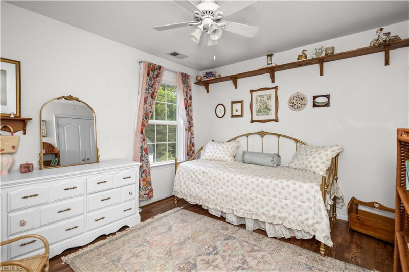 Photo 31 of 44 residential for sale in Suffolk virginia