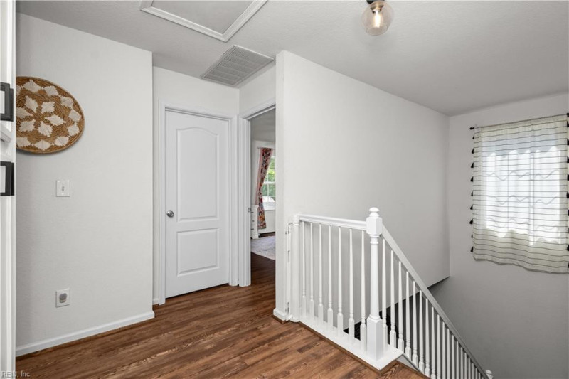 Photo 37 of 44 residential for sale in Suffolk virginia