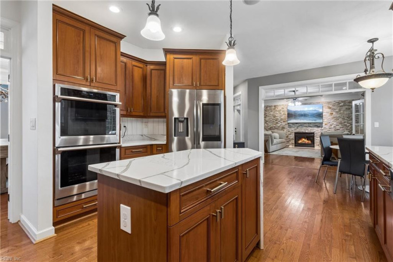 Photo 10 of 50 residential for sale in Chesapeake virginia