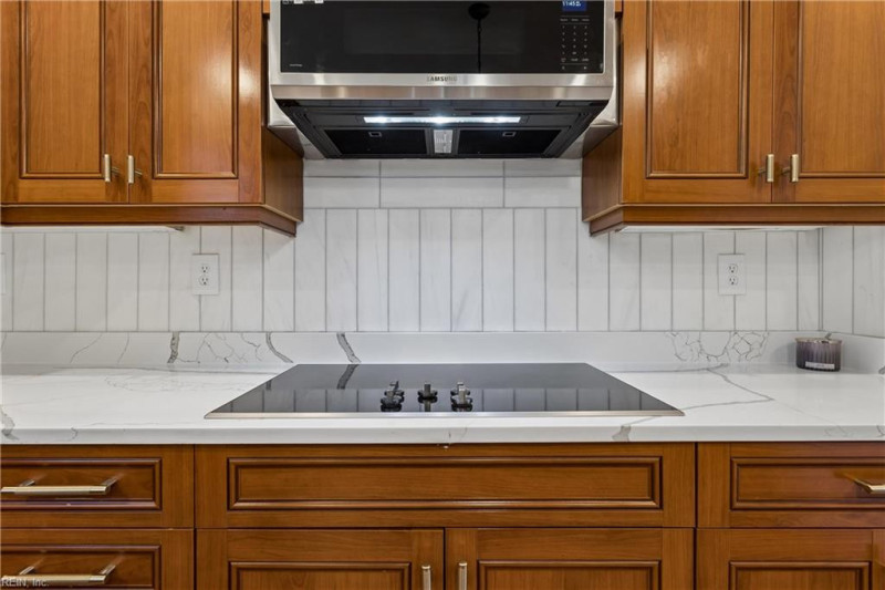 Photo 14 of 50 residential for sale in Chesapeake virginia