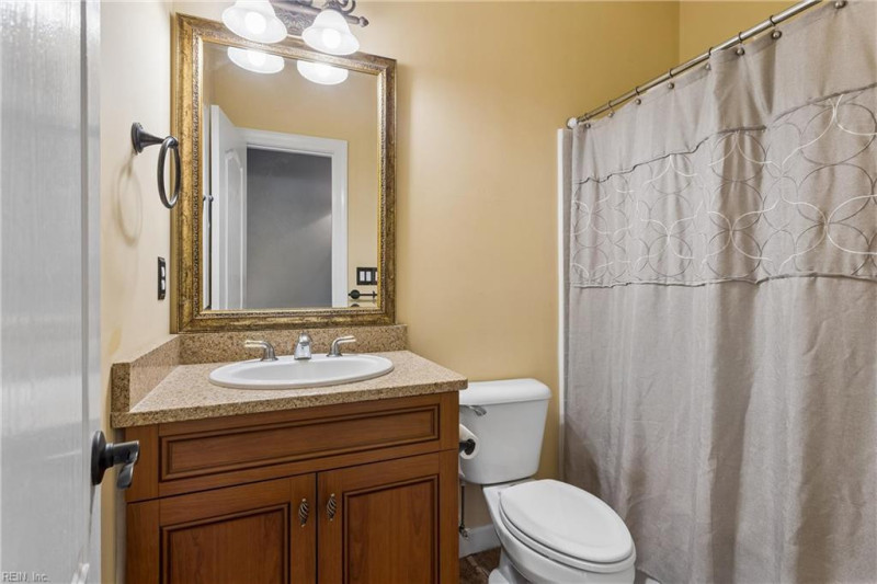 Photo 23 of 50 residential for sale in Chesapeake virginia