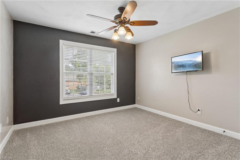 Photo 27 of 50 residential for sale in Chesapeake virginia