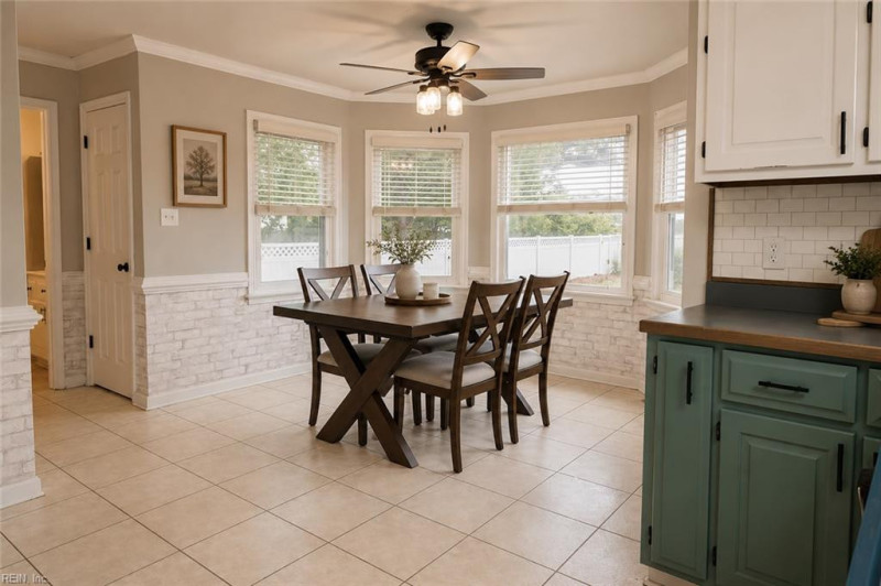 Photo 10 of 40 residential for sale in Chesapeake virginia
