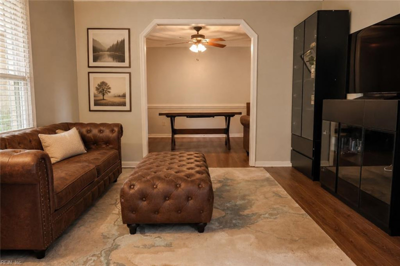 Photo 14 of 40 residential for sale in Chesapeake virginia