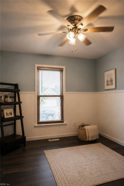 Photo 23 of 40 residential for sale in Chesapeake virginia