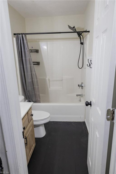 Photo 25 of 40 residential for sale in Chesapeake virginia