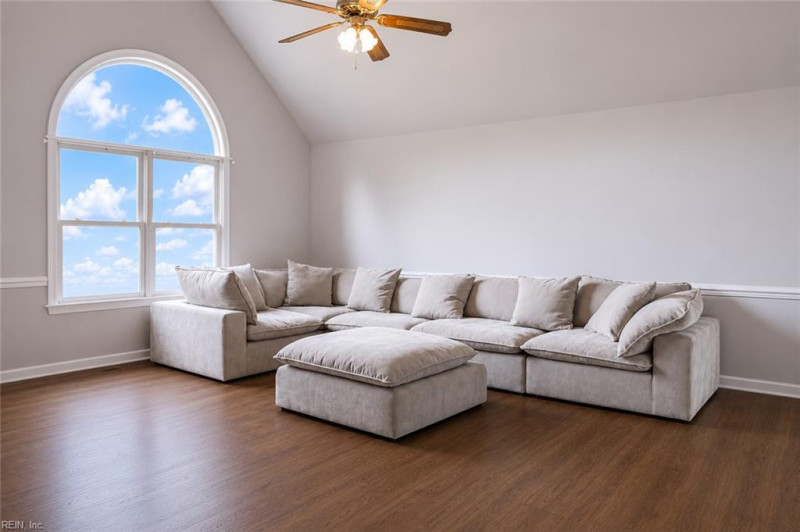 Photo 7 of 40 residential for sale in Chesapeake virginia